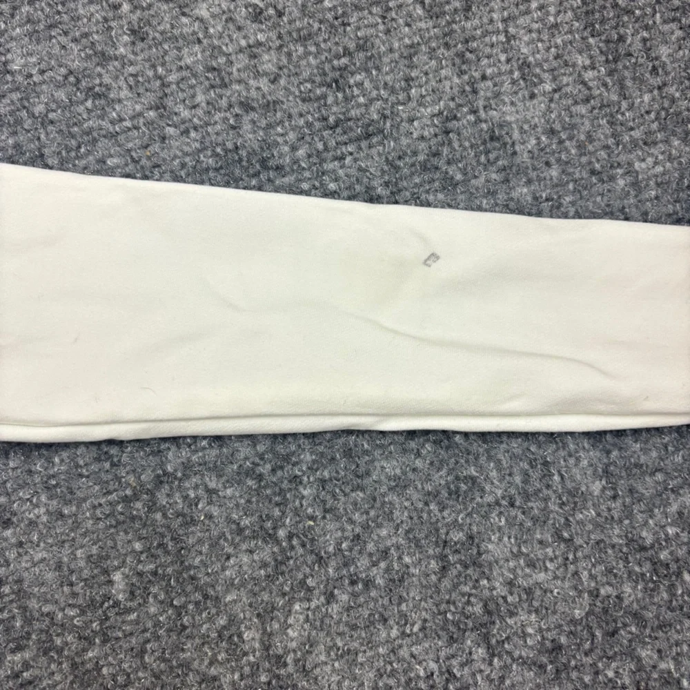 UNDER ARMOUR Youth White Coldgear Long Sleeve Turtleneck Athletic shirt - Medium - Picture 6 of 8